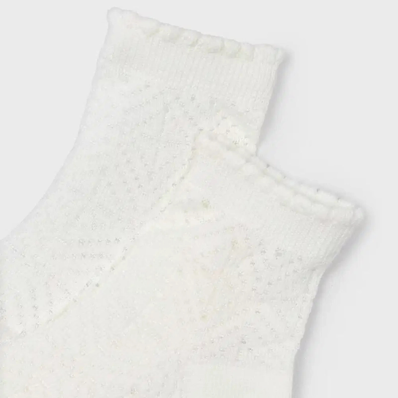 Skarpetki ażurowe kolor kremowy Mayoral dla dziewczynki