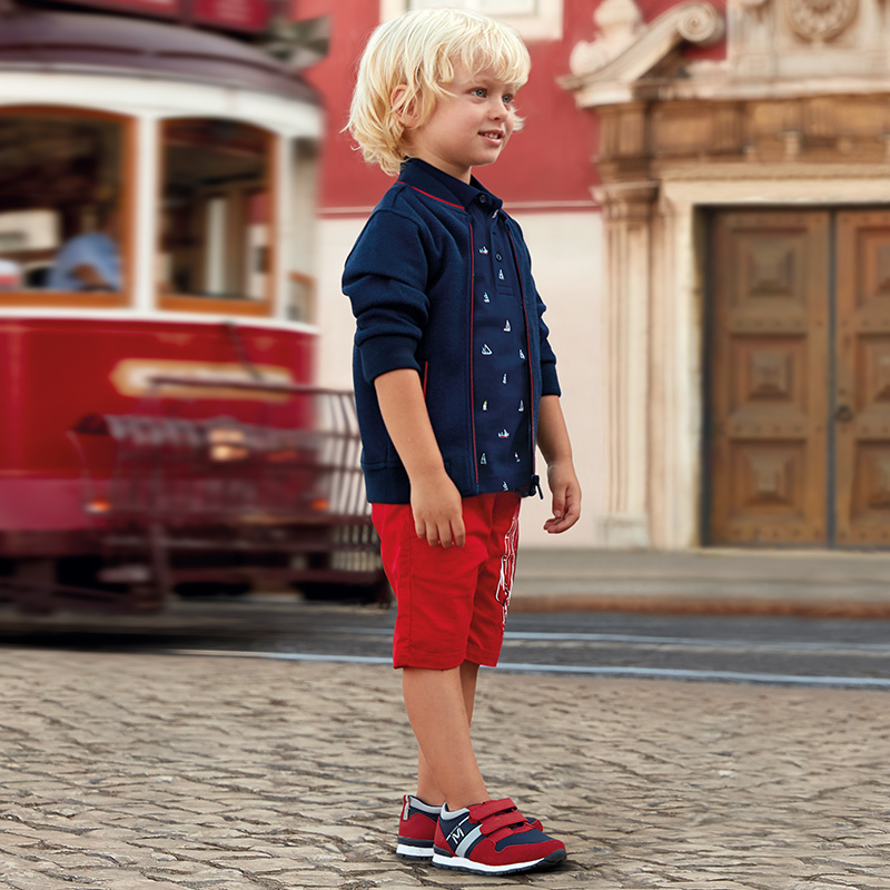 Bermudy z nadrukiem żaglówki Mayoral kolor czerwony