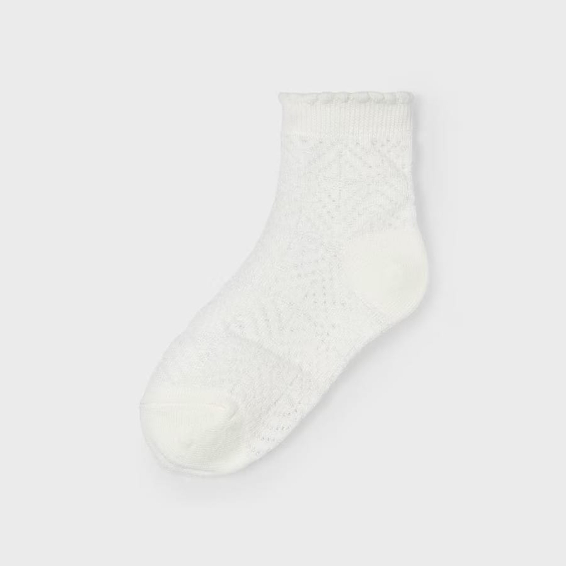 Skarpetki ażurowe kolor kremowy Mayoral dla dziewczynki