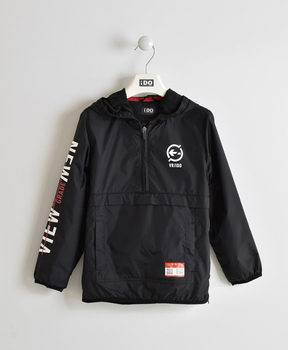 Kurtka z kapturem  w kolorze czarnym iDO dla chłopca
